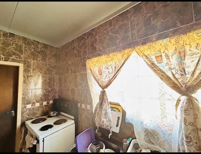 3 BEDROOM HOUSE FOR SALE IN VANDERBIJLPARK CW 4